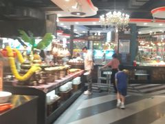 -四海一家自助餐(益田假日广场店)