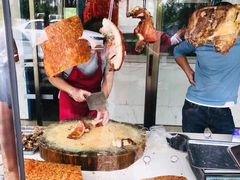 -洲心街道青联村镜记烧肉