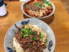 -丁丁猫重庆小面(徐州路店)