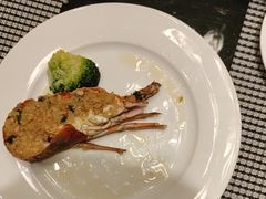 -广州万富希尔顿酒店·感趣自助餐厅·金秋蟹宴生蚝海鲜刺身
