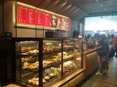 面包甜点陈列柜-星巴克臻选(深圳龙华红山天虹店)