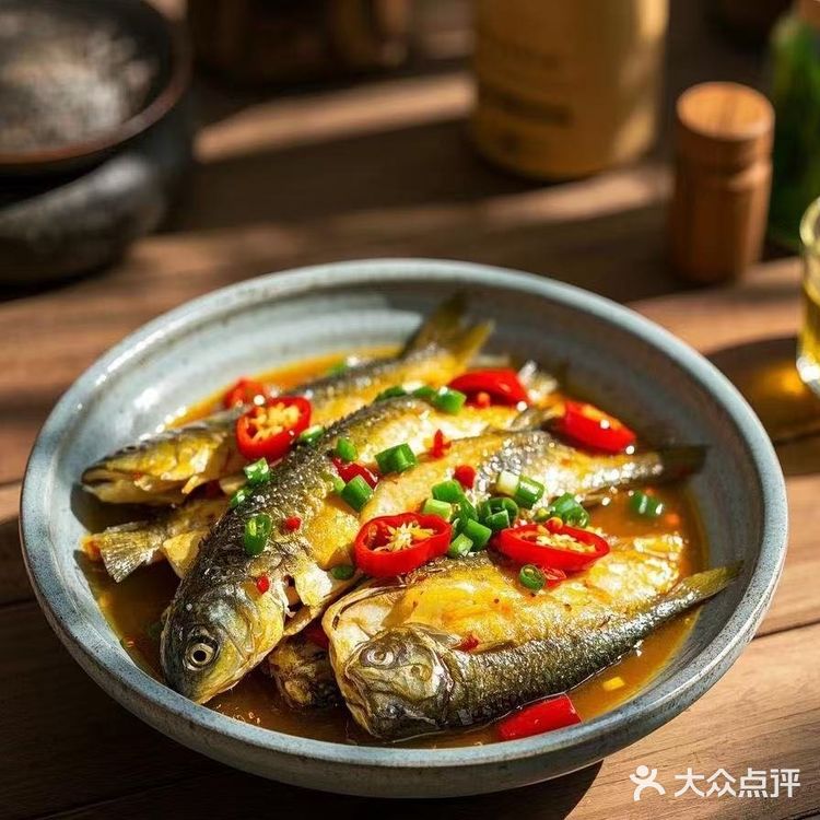 江西小炒凭‘致命辣’逆袭出圈!
