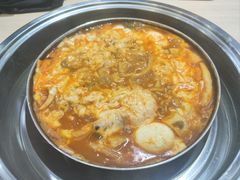 -三清洞摩西韩式年糕火锅(威高广场店)