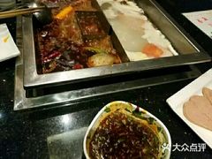 -百年川椒重庆老火锅(光谷店)
