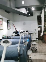 -潮店·虞妃妮轻奢美甲美睫馆