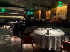 -左庭右院鲜牛肉火锅黑金店(陆家嘴中心店)