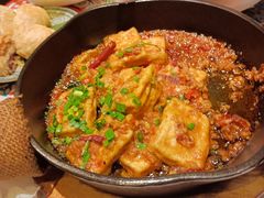 -云海肴·汽锅鸡·云南菜(天山百盛优客店)