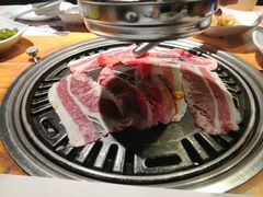 -唯成•韩国炭火烤肉 유성고기