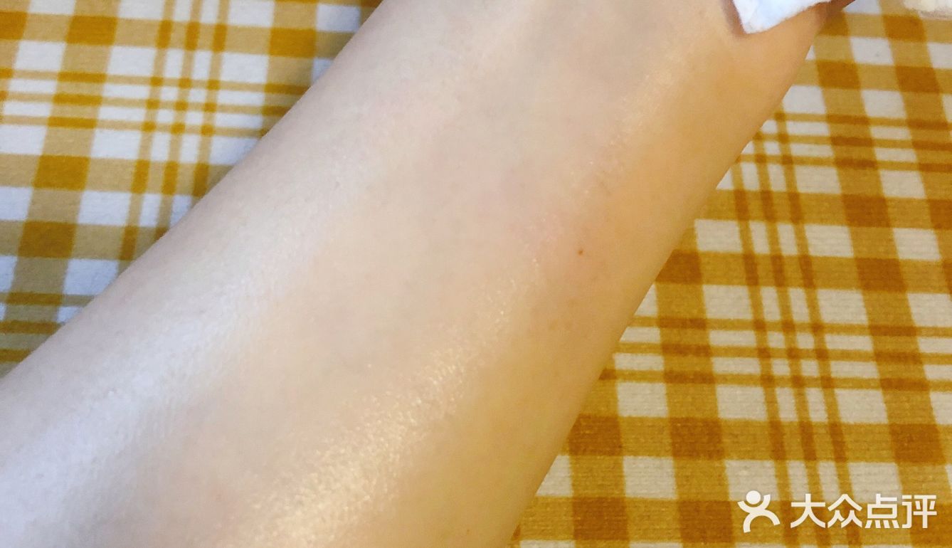 有淡淡的香味 有点像水蜜桃的味道