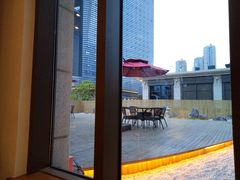 靠窗位-綱元·海鲜豆捞(明州里店)