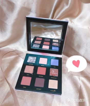 完美日记光影星河九色眼影盘 | 国货之光