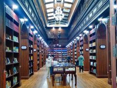 -武汉大学图书馆·文理学部总馆