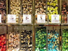 零售区-VENCHI 闻绮(北京国贸商城店)