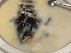 鱼头汤-翠山·映月湖景餐厅(映月湖公园店)