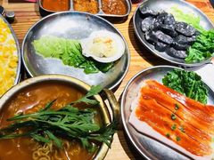 -青瓦炭韩潮烤肉(花园道店)