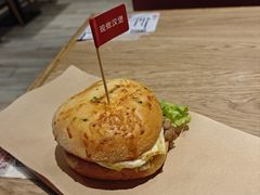 -必胜客(新中纬店)