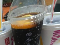 甜品站可乐麦炫酷-麦当劳(新新大道岗丰店)