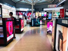 -日上免税店(三径路t3店)