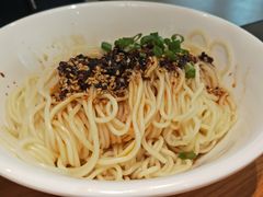 -诚铭记·虾仁汤包·成都小吃(融创店)