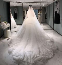 点击看大图 -GRACE KELLY婚纱与礼服(北京店)