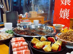 -憨孃孃·重庆老火锅(红山黑金店)