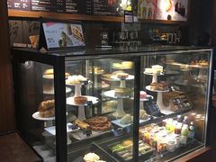 面包甜点陈列柜-星巴克臻选(成都宽窄巷子店)