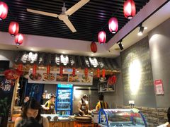 -爆炸头阿姨小四川正宗川味小吃(无任何分店)