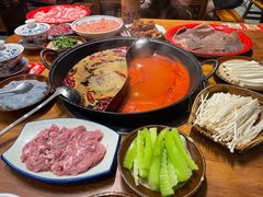 -憨铁匠火锅(红山6979店)