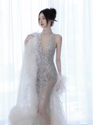 -月月婚纱礼服仓储店(王府井店)