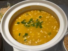 -阿瓦山寨·湘菜现炒·剁椒鱼头王(咸阳总店)
