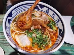 -鑫花溪牛肉米粉(东环大润发店)