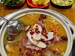 -云南印象昭通天麻火腿鸡(新疆石油花园二期店)