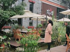-墨居上隐·院子里火锅(峨眉店)