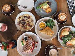 -ROAST coffee & eatery