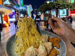 -馋三尺蟹粉小笼(人民广场店)