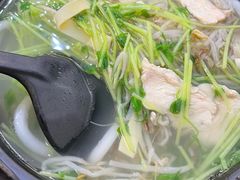 -丽虹云南过桥米线(兴工街店)