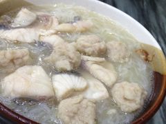 鱼片肉丸米-鑫馨餐厅
