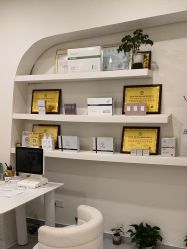 -苗方清颜专业祛痘·皮肤管理