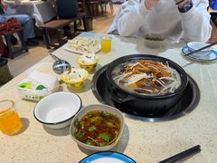 山菌牛肉汤锅-九寨特色牦牛肉汤锅 羊肉汤锅