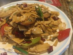 -牛头鱼庄·地道广西菜(西明店)