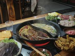 -重庆故事姊妹老火锅(财经学院店)