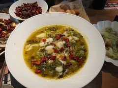 -临界音乐酒馆·小龙虾·江湖菜(华熙LIVE·鱼洞店)