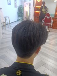 -米娜护肤造型
