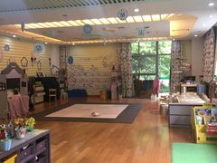 -英皇尤渡实验幼儿园