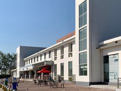 -四方湖服务区·停车场