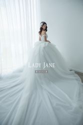 -Lady  Jane高端婚纱礼服馆