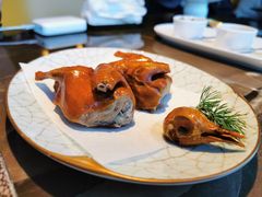 脆皮乳鸽-新荣记(BFC外滩金融中心店)
