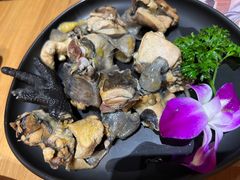 -一朵菌·野生菌探索家火锅(南亚店)