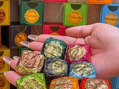 -VENCHI 闻绮(北京国贸商城店)