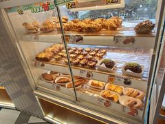 -85度C(生甜甜圈研究工坊·上海平凉店)